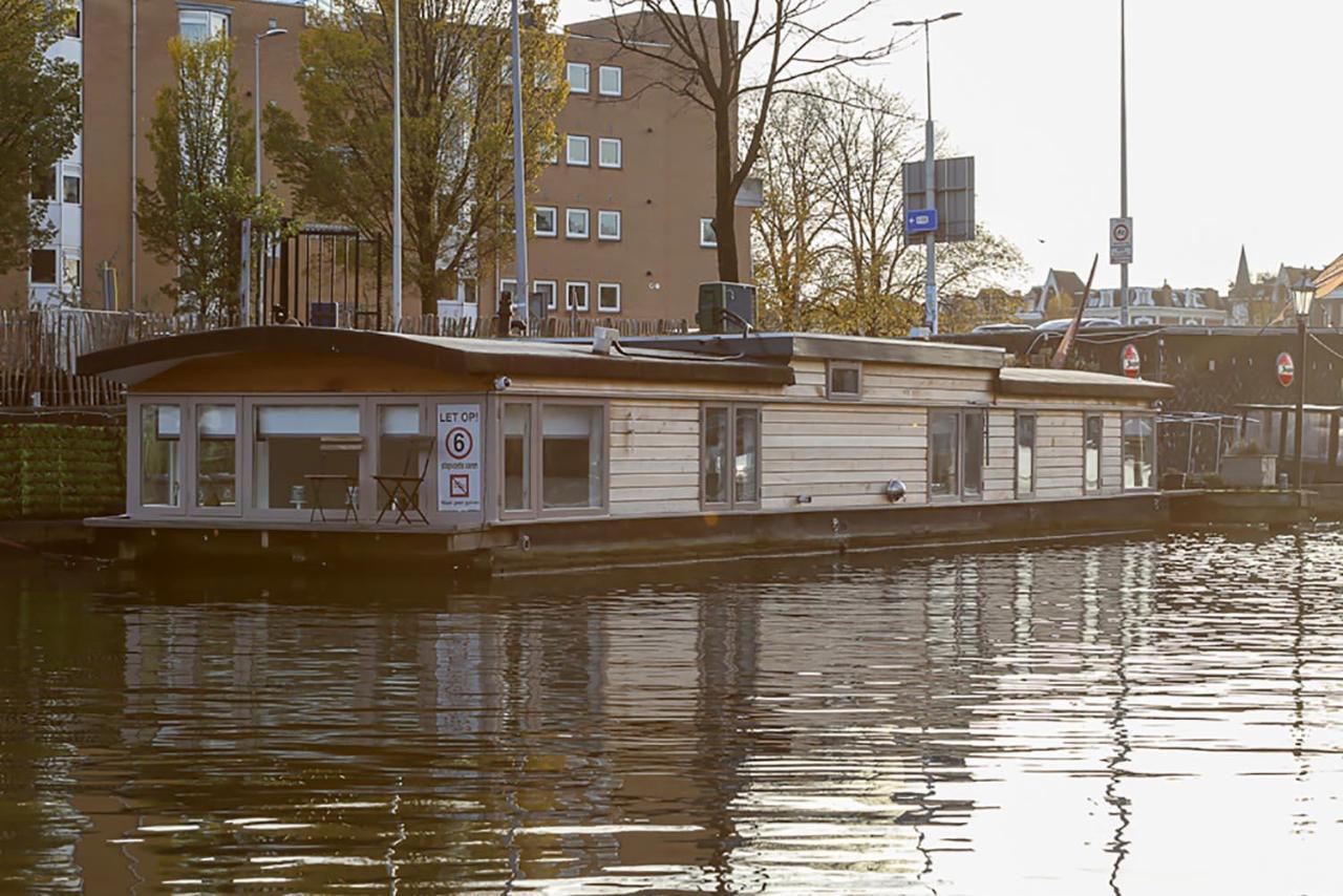 Houseboat Next To Amstel Bed and Breakfast Amsterdam Eksteriør billede